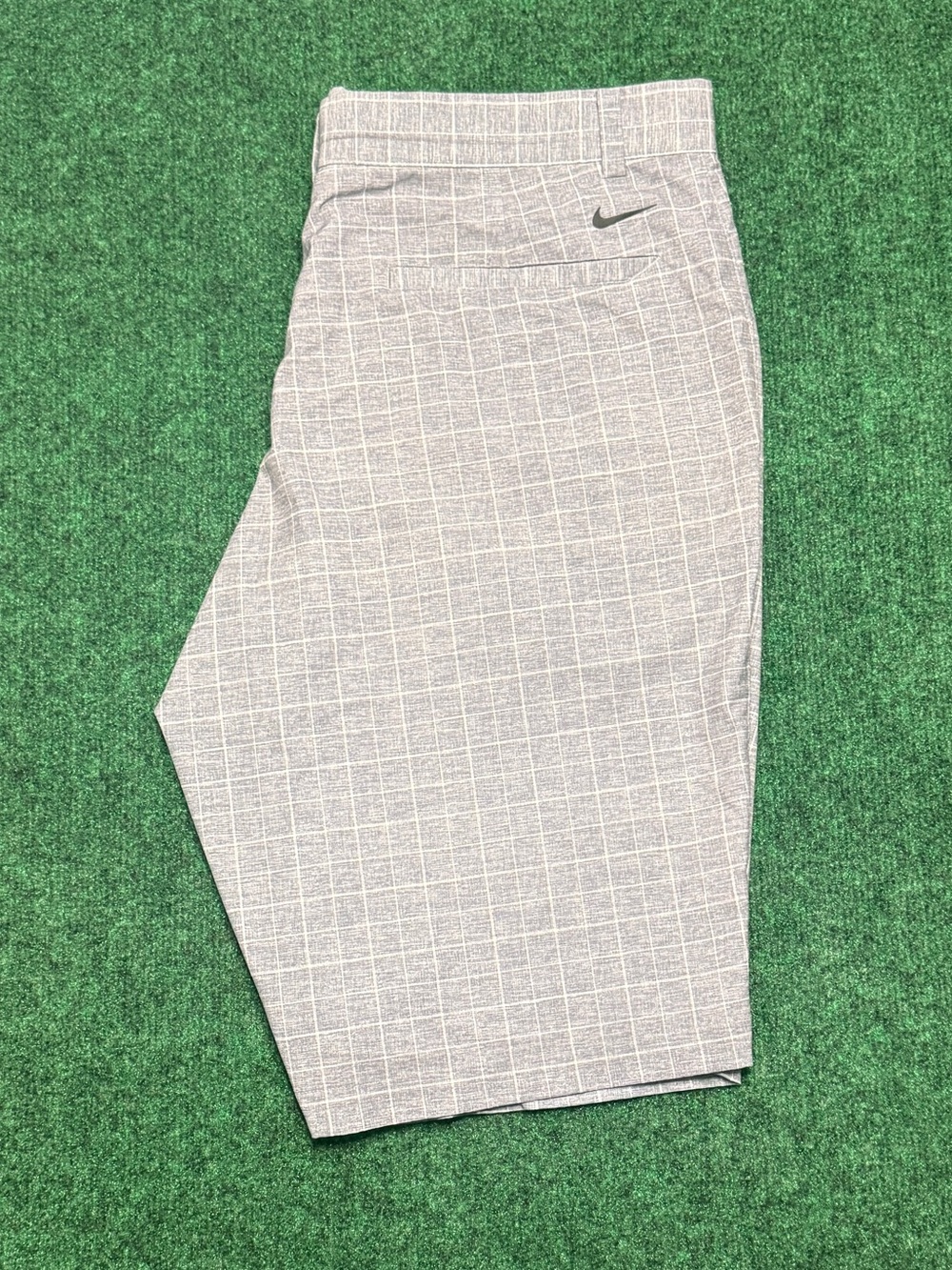 Nike Golf Dri-Fit Shorts in Light Gray (W36 / 11” Inseam)